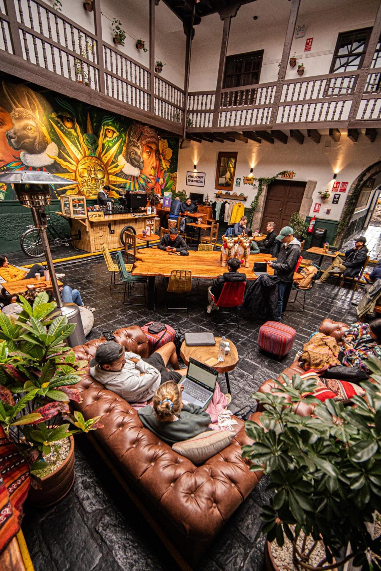 Black Llama Hostel Cuzco Buitenkant foto
